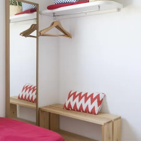 Nexo Surf House *
